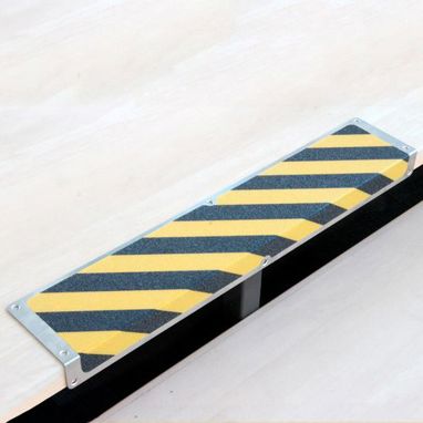 Antirutsch-Aluminiumprofil für Treppenkanten - Easy Clean | Schwarz/Gelb | B 635 mm